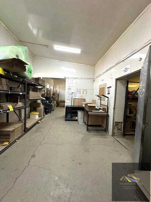 Комерційна будівля Кельмінці