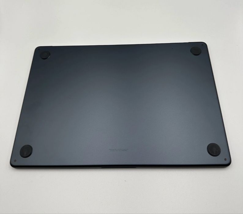 MacBook Air 15” (2025) – M4 – 16GB RAM – 256GB SSD – Midnight – Open Box - ISO
