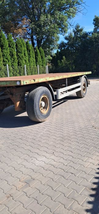 Przyczepa laweta do bel slomy