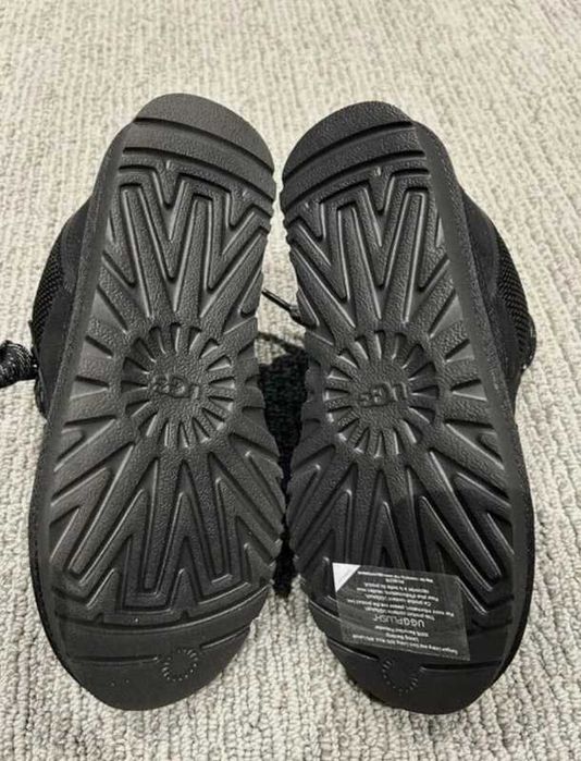 Oryginalne buty UGG Lowmel Black R.38