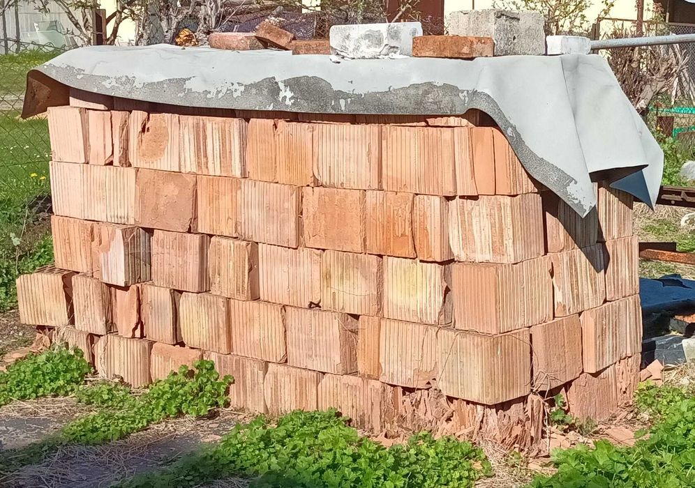 Pustak  24,24,59    Pustak ceramiczny  22,    18,8    28,8