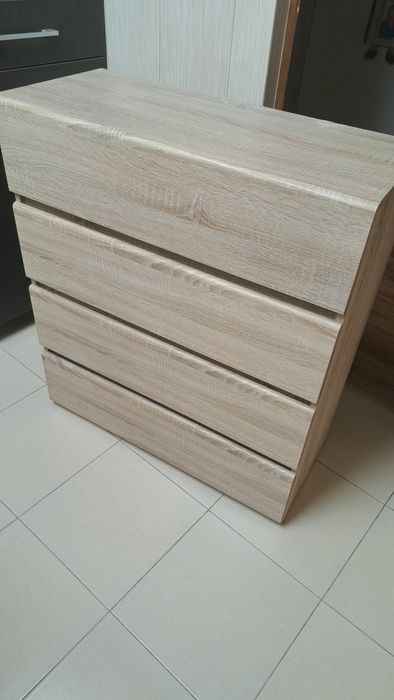 Black Red White  80x90x35