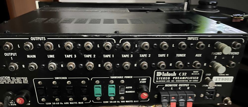 Préamplificador McIntosh C32