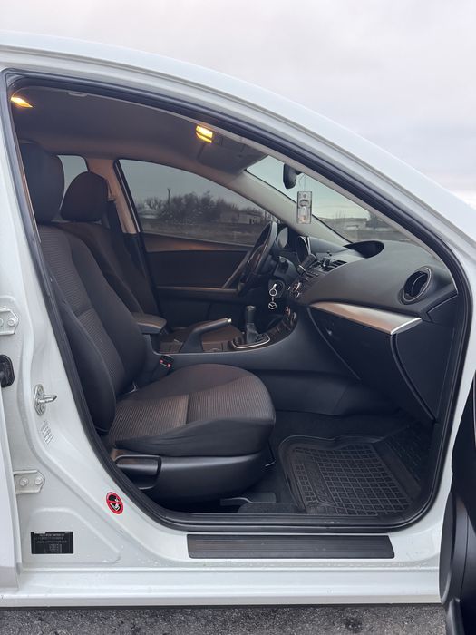 Продам MAZDA 1.6 дизель