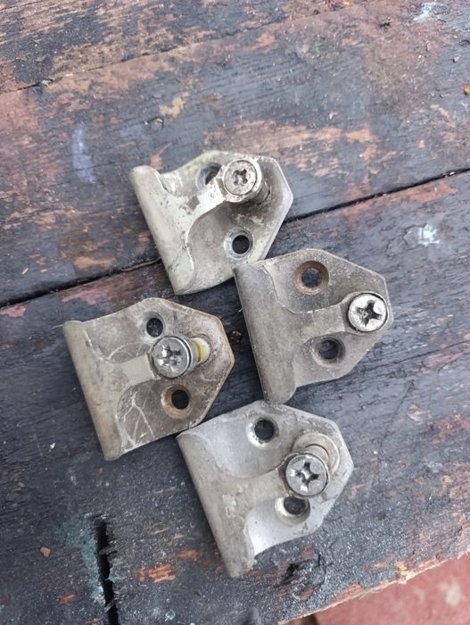 Фиксатор замка ваз 2108/15 скоба