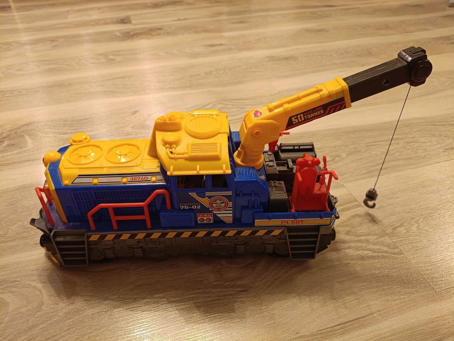 Lokomotywa holowniczy z efektami dźwiękowymi i świetlnymi