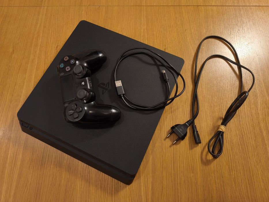 Playstation 4 Slim