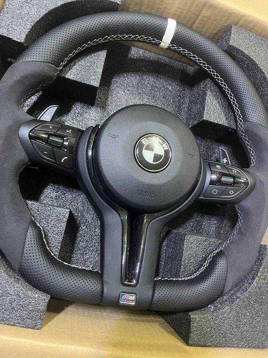 Volante BMW M Performance - Serie E/F (Alcantra+Couro Perfurado)