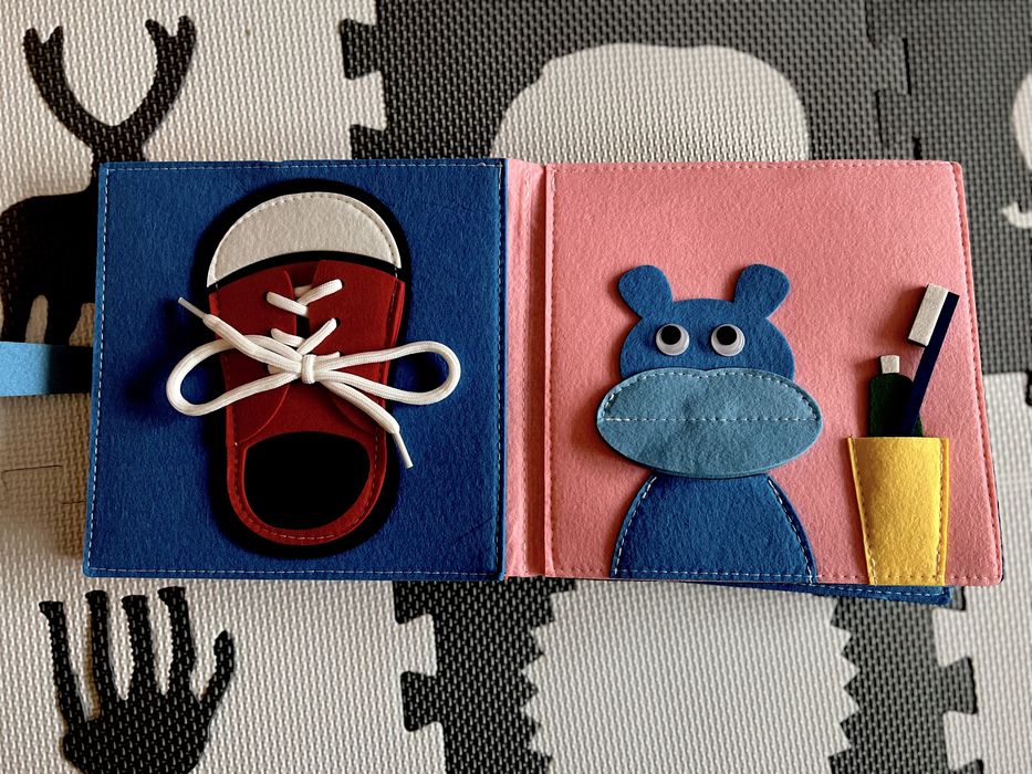 Książka montessori z filcu