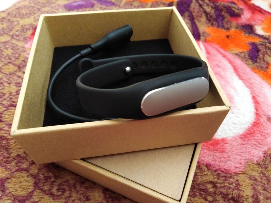 Шагомер (фитнес-браслет)