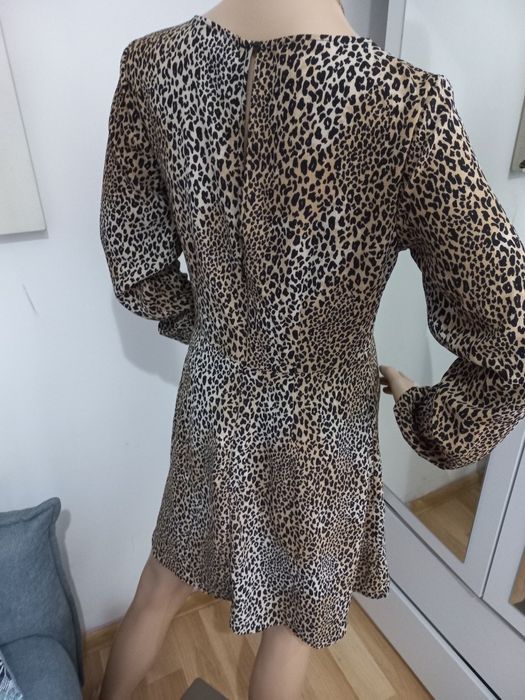 Sukienka lekka zwiewna seksi M