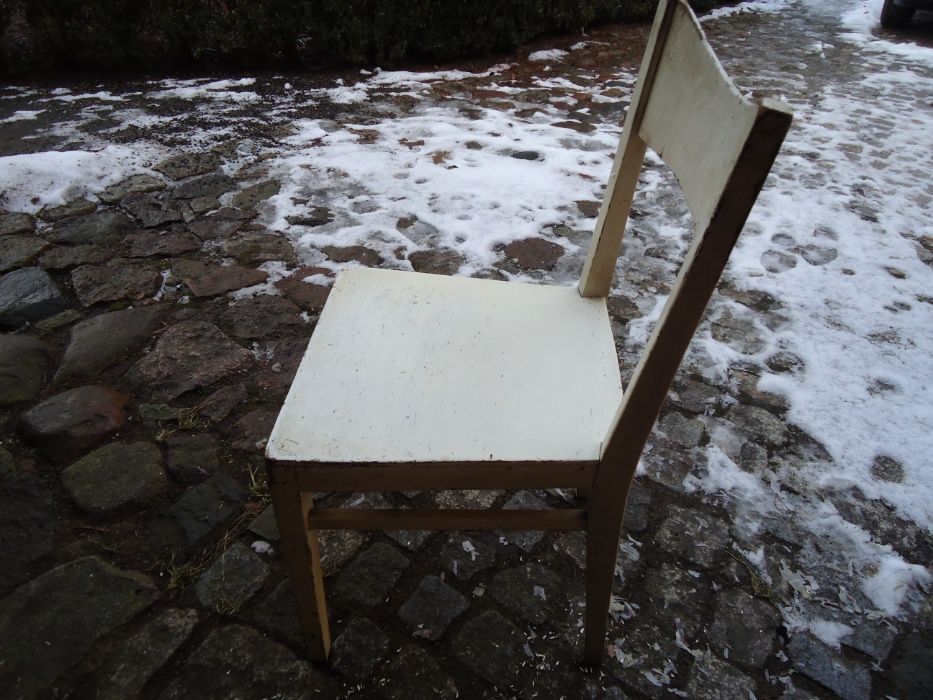 Krzesło drewniane z PRL