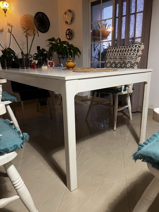 Mesa de jantar extensível (20 pessoas)