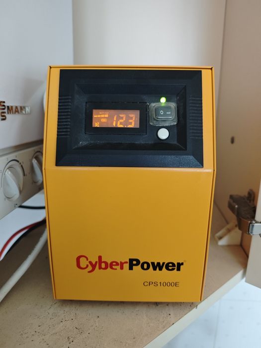 ДБЖ CyberPower CPS1000E