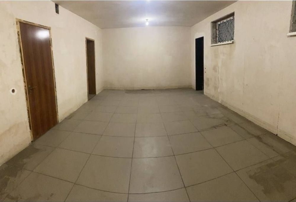 Оренда 1-го поверху будинку (100 м²) + Склад (30 м²)