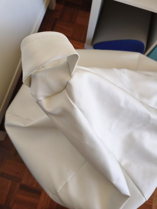 Pouf branco como novo
