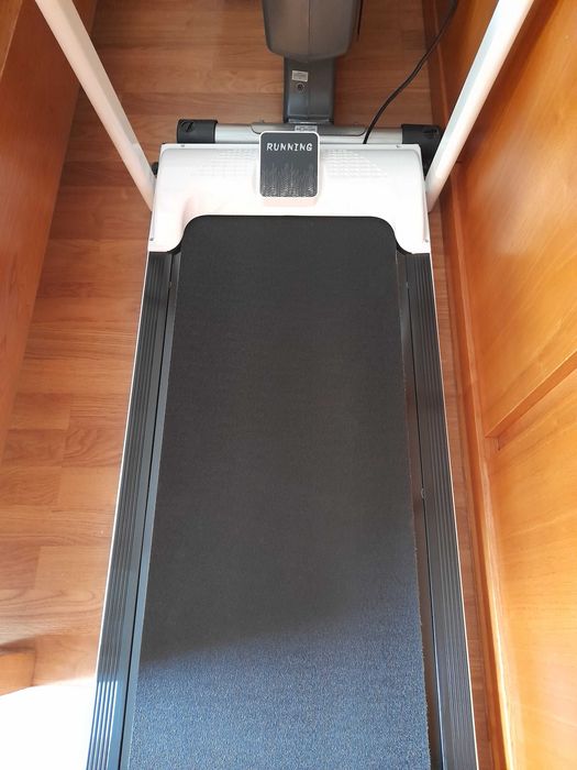 Vendo passadeira elétrica,  Nova. Ideal para Fisioterapia, desporto.