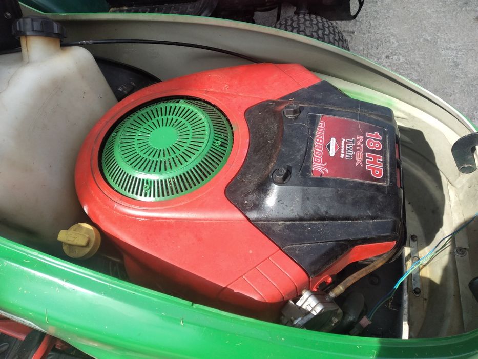 Vendo trator corta relva