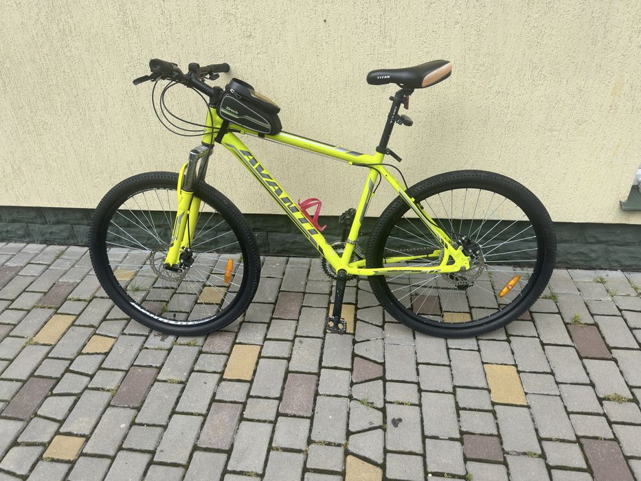 Велосипед на алюміневій рамі колеса 27,5