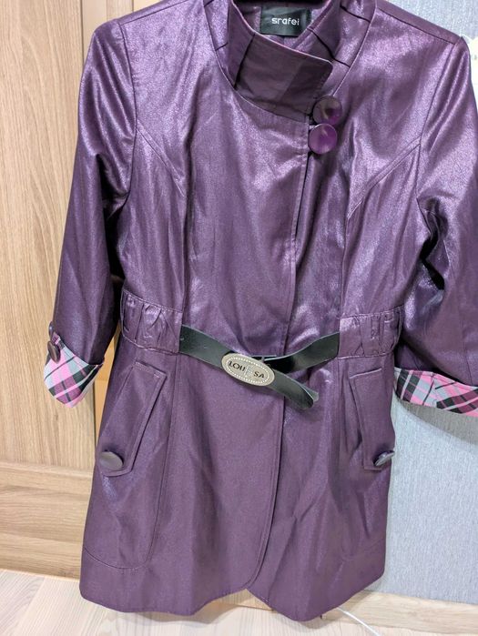 Продам тренч в новому стані.