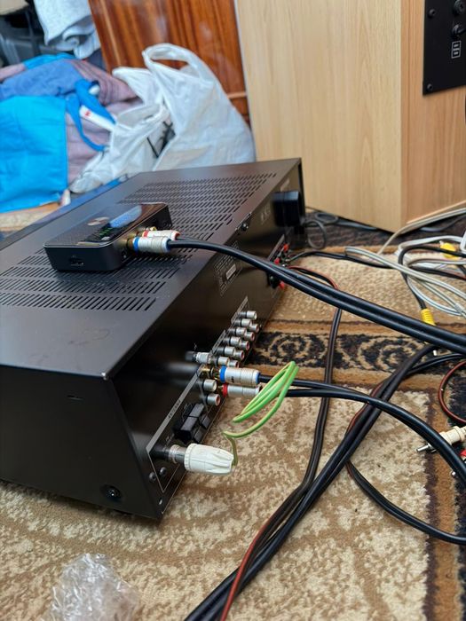 Стерео стійка SONY, з cd програвачем.  Зі встроєним fm  тюнером.