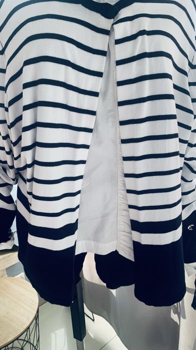 Fajny lekki sweter