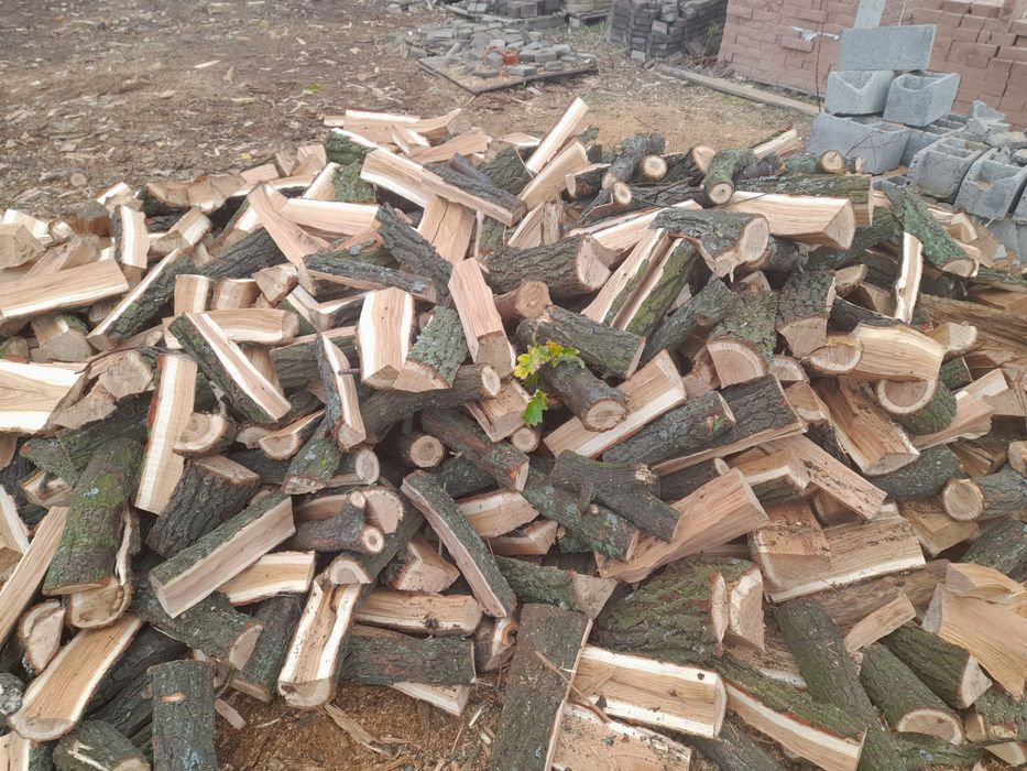 Дрова дубовые, твёрдых пород. Самая низкая цена!! ОПТ!