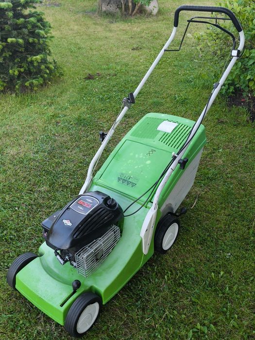 Kosiarka spalinowa Viking 443 z napędem