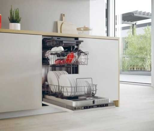 Máquina de Lavar Loiça Encastre HOOVER HI1C5SB *NOVA*