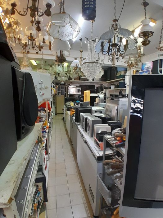 Alugo loja  mem- martins 2000€ mes