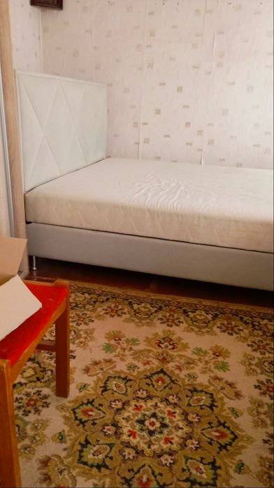 Продам двоспальне ліжко в гарному стані, ціна  9000, торг