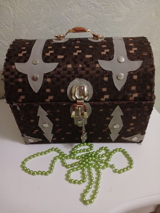 Продам.   сундук