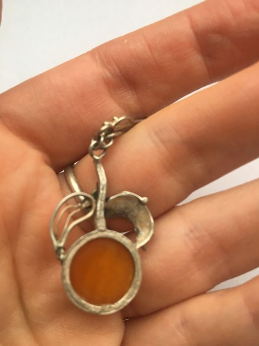 Stary wisior, łancuszek z bursztynem srebro 800