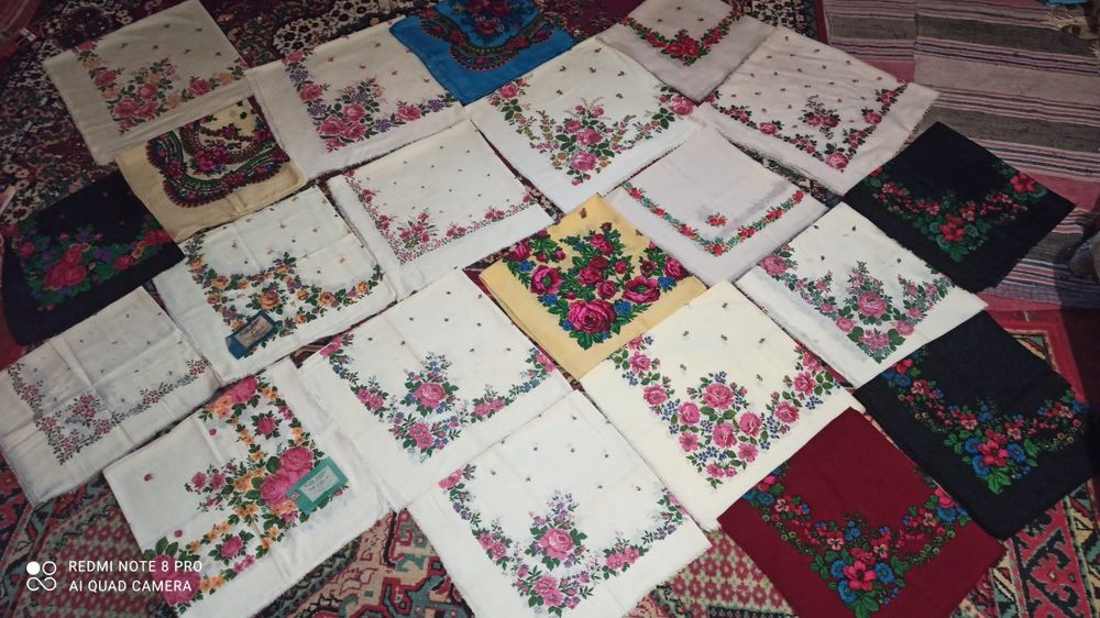 Платок-Оригинальный,Павло-пасадские платки-новие пишите предлагайте