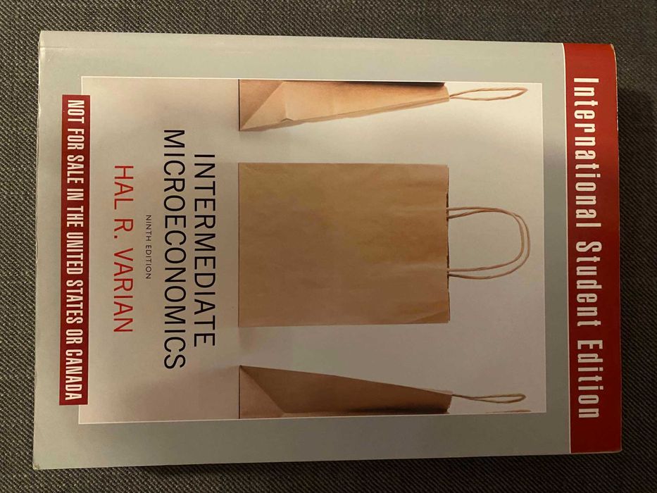 Conjunto de livros académicos - Economia