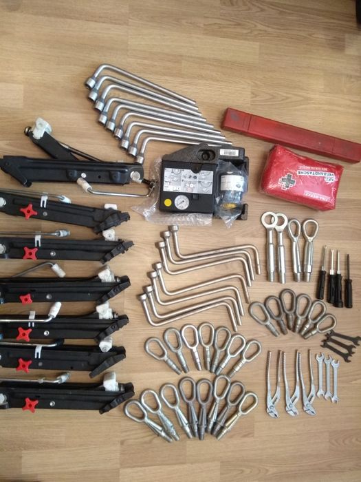 Домкрат Ключ Крюк BMW E36 E46 E39 E60 E61 E90 E91 X1 X3 X5