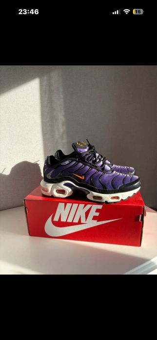 Tn nike roxo muito bom 38.5 39