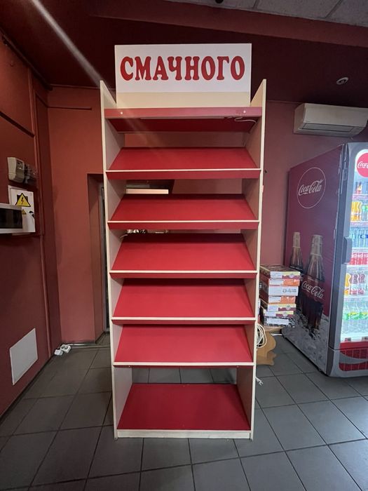 Продам торгівельну вітрину