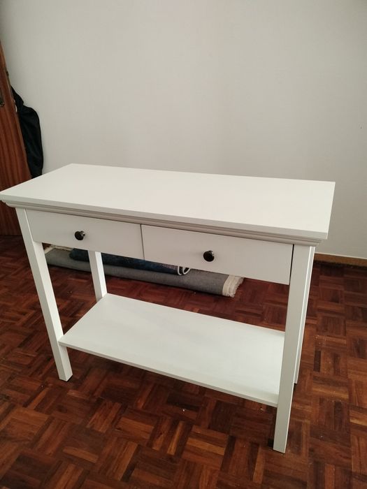 Movel de entrada branco