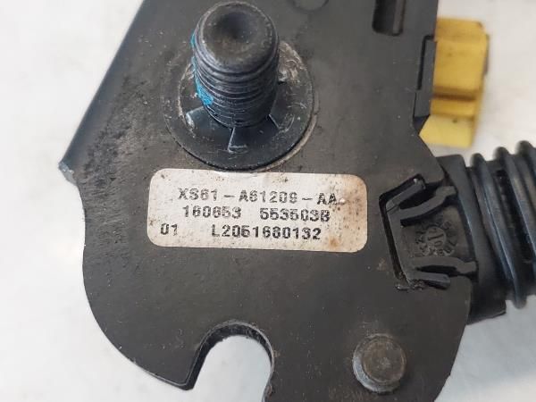 Encaixe de cinto frente esquerdo FORD Fiesta IV (JA_, JB_)