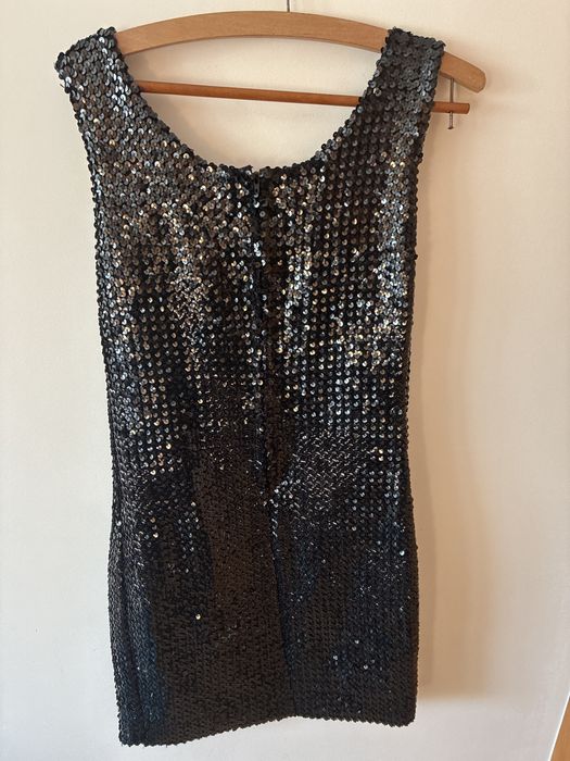 Vestido em lantejolas preto