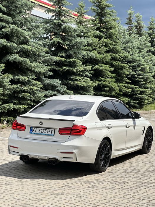 BMW F30 328 2016 год M3 Look REST