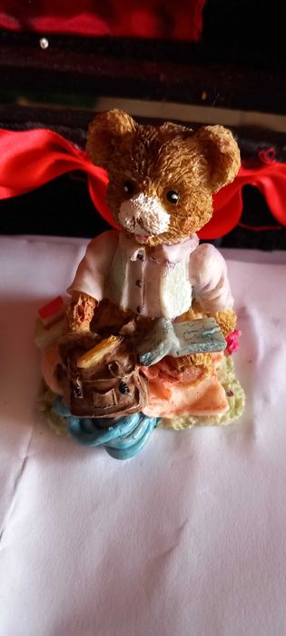 Bibelots variados, e miniaturas.