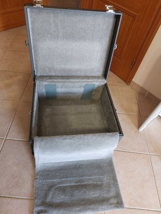 Acordeão CAVAGNOLO Vedette 10, como novo, 120 baixos, estado impecável, com caixa original