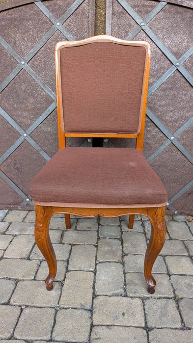 Krzesła drewniane tapicerowane Ludwig