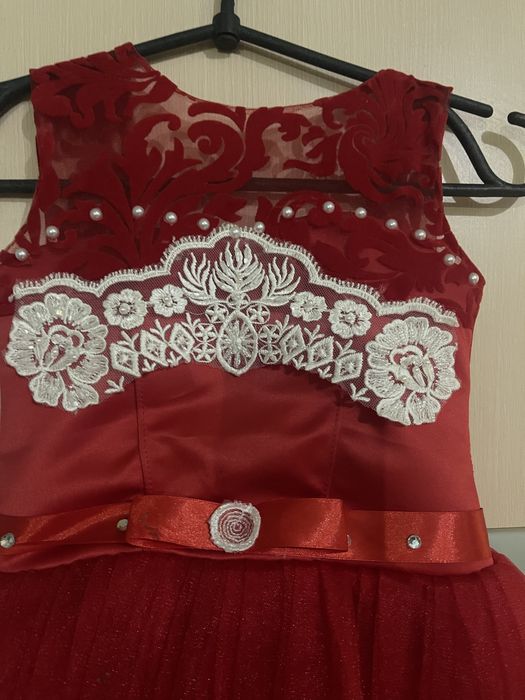 Дитяча святкова сукня на 4-6років