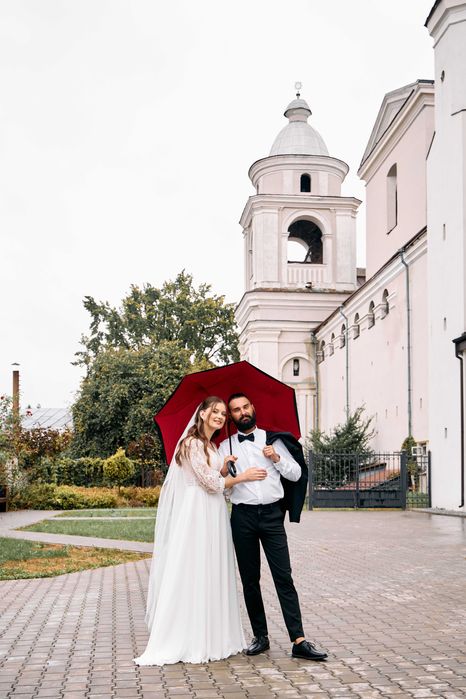 Весільний фотограф та відеограф. Виїжджаю по області.