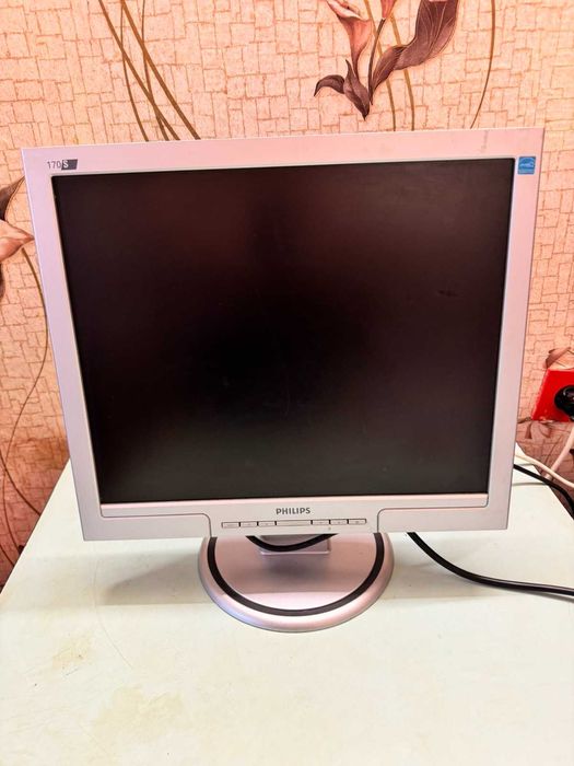 Монитор Philips 17 в хорошем состоянии