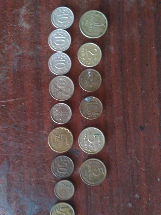 Продам часы и монеты