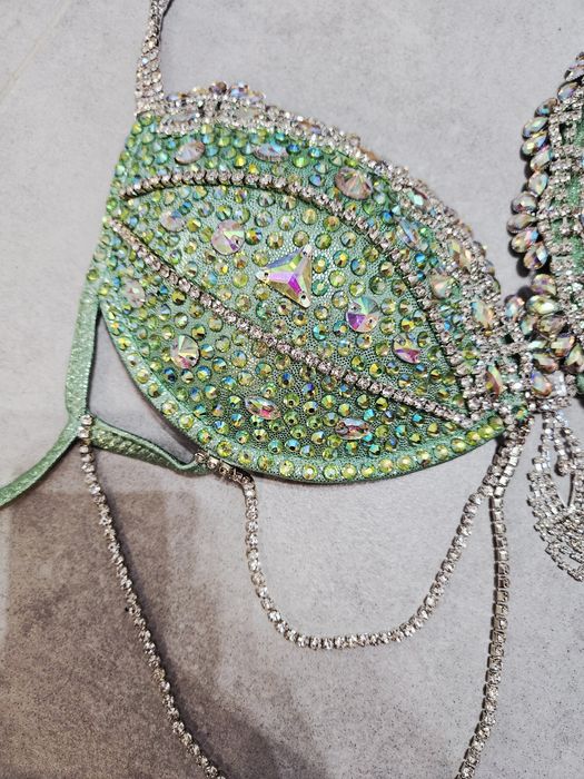 Biustonosz ozdobny z kamieniami bikini fitness welness